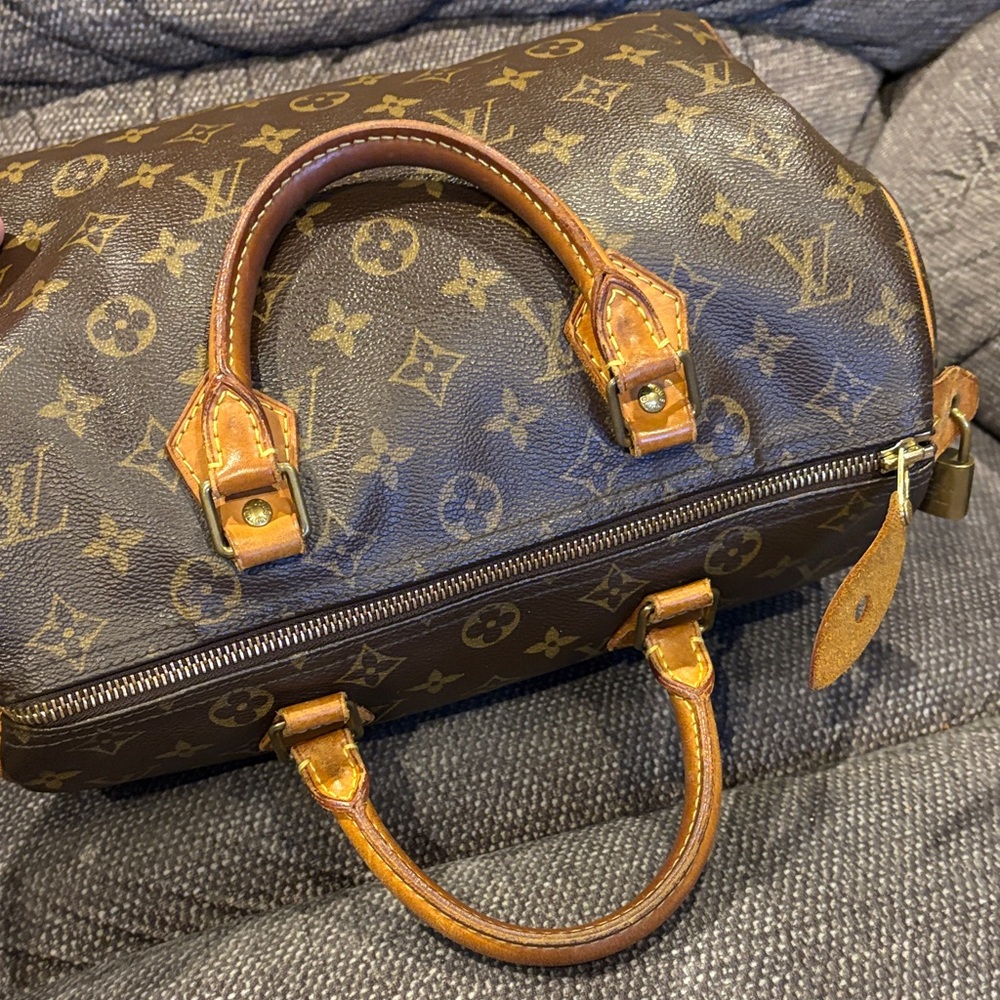 Louis Vuitton Speedy 30 Monogram Canvas  Bag - Picture 13 of 16